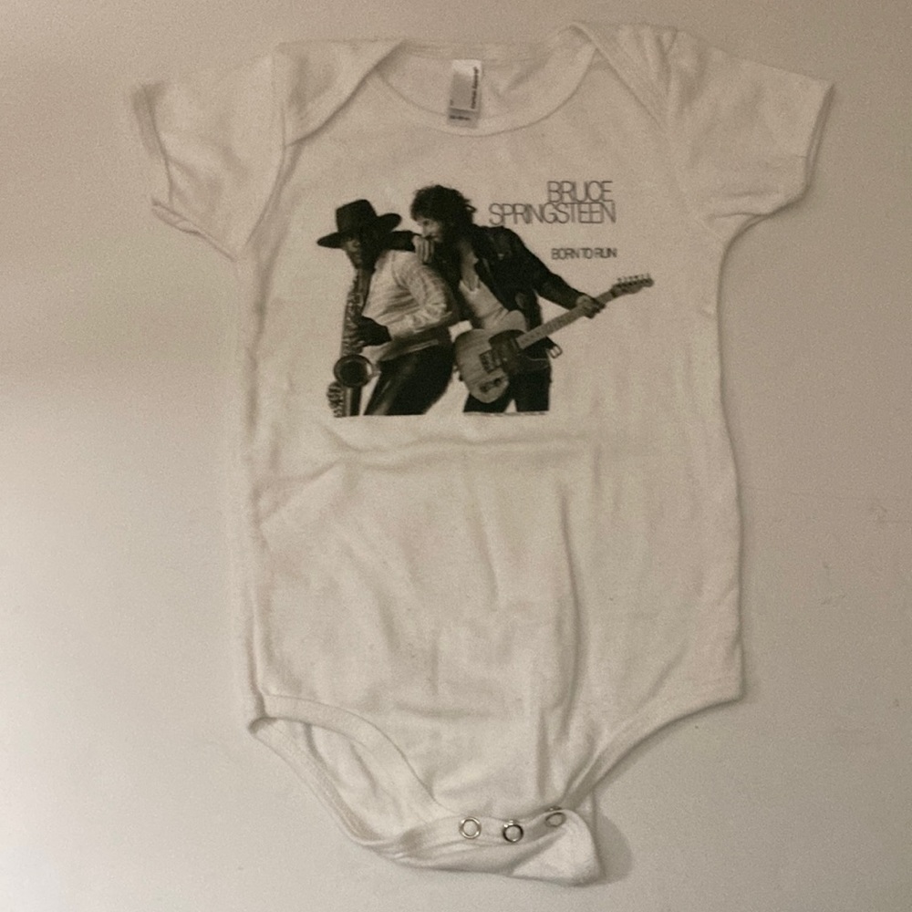 Used Onsie American Appeal 12-18m